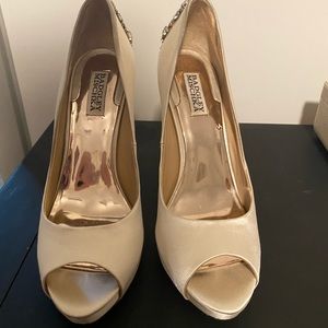 Badgley Mischka Ivory Peep Toe Jeweled Pumps